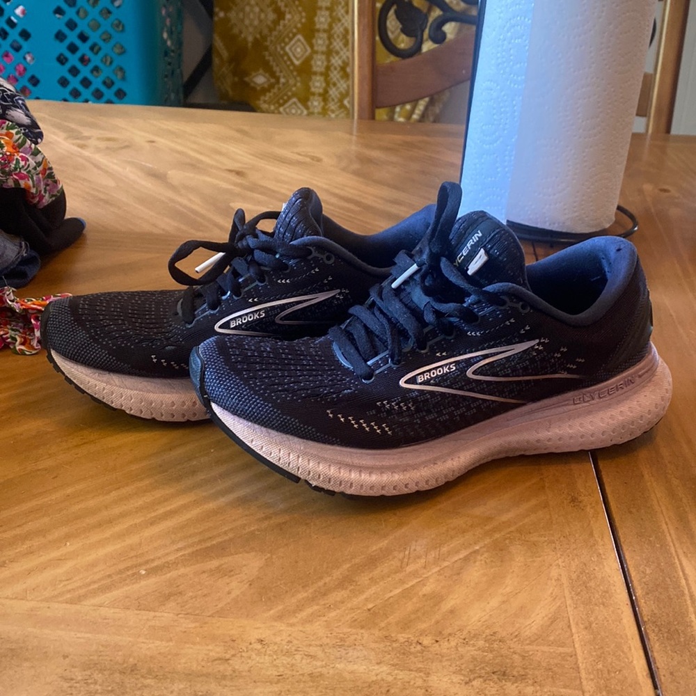 Brooks shoes